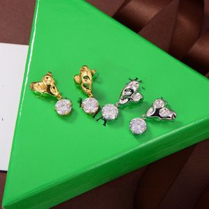 Wiosna i lato Nowy niszowy projekt mody stadnina szkla emalia Trójkątne kolczyki trend Dzikie słodkie biżuterię