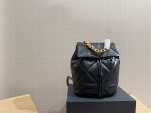 Mochila feminina elegante 19 com fivela de metal com padrão de diamante genuíno e bolsa de designer com cordão