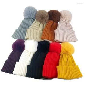 Berretti stile coreano autunno e inverno per bambini caldo velluto imbottito cappello di lana ispessita protezione per le orecchie delle ragazze berretto con maniche a sfera in pelliccia bambino