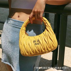 Designer Miues bags Sheep Leather Hobo Handbag Classic One Shoulder Diagonal Underarm Bag Folded Cloud Bag Womens Bag