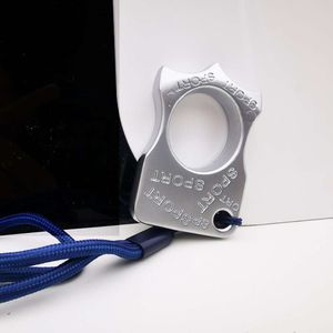 Fingered Key Single Tiger Hanging Chain Broken Window Legering Fist Stinging Training Martial Arts Unpiped Portable Beer Opener 101792