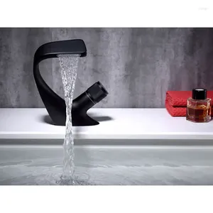 Banyo lavabo musluklar ve soğuk musluk pirinç havza şelale büyük yuvarlak spout krom mikser musluk