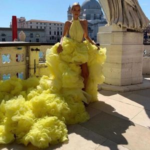 Swobodne sukienki seksowne żółte z tyłu, wysoka, niskie tiulowe kobiety na imprezę kantarki marszczyki Współziarowe sukienki na bal maturalne 2024