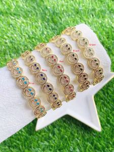 X14c Armreif 1pcs Gold plattiert einfaches Lächeln Smiley Gesicht Zauberarmband