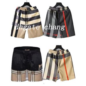 Homens de luxo e mulheres designer xadrez shorts listrados verão moda streetwear roupa de banho de secagem rápida impresso calças de praia ásia tamanho M-3XL