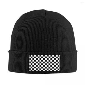 Basker svart vit checkerbräda skallies mössor mössor för män kvinnor unisex vinter stickning hatt vuxen f-1 sport bilracing motorhuven hattar