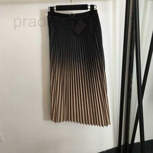 Skirts Designer New Women's Triangle Decoration High Grade Gradient High Waist Pleated Half Skirt YB50