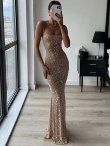 Elegante lantejoulas mulheres Maxi vestido elegante e espumante cintura alta corpo sexy diamante sem costas espaguete alças aniversário boate Ou 240220