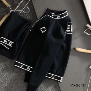 Fendy New Designers Mens Tracksuits Fashion Brand Men Running Track Suit Spring Autumn Men's Two-Piece Sportswear Casual Style Fendy Man 9551