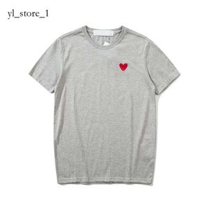 Designer Brand Comme Des Garcon Men's T-shirts Summer Mens T-shirts Cdgs Play T Shirt Commes Short Sleeve Womens Design Badge Garcons Embroidery Heart Red Love 5616