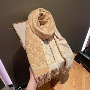 Scarves Europe And The United States Big-name Letter Scarf Female 2024 Winter Double-sided Cashmere Shawl Warm Fashion Scarf.