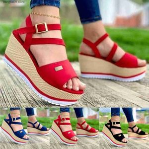 Sandaler stor sluttning häl fisk mun sandaler för kvinnor sommar tjock sula spänne vattentät plattform romerska skor T240220