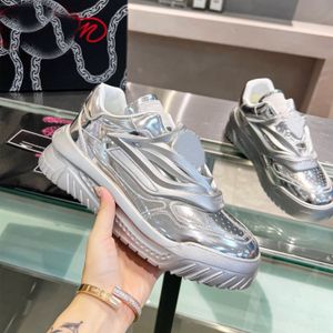 Lyxiga sneakers odissea casual skor designer plattform tränare män ur kontor sneaker hög kvalitet tjocka grekiska sulor löpskor guld silver