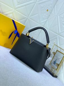 Capucines BB Designer Luxury Women Bag Leather Purse Clutch Mini CrossbodyハンドバッグMMショルダーバッグハンドバッグトート