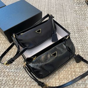Famous Italian Designer Underarm Bag New Women Fashion Bag Luxury Classic Brand Lady Shoulder Bag High Quality Leather Wallet Adjustable Shoulder Straps 22CM