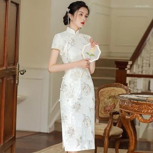 Partykleider Damen Verbessertes Cheongsam-Temperament High-End-Spitze bestickter chinesischer Stil Retro-Mode Elegantes schlankes Kleid Qipao