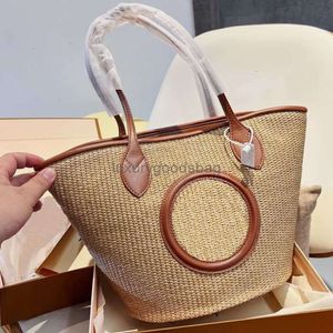 2024SS Moda Tasarımcısı Beach Bag Lüks Tote Kadın Çantası Bir Omuz Çantası Yaz Örgü ve PU Deri Büyük Kapasite Seyahat Çantaları Üst