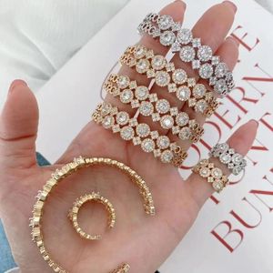 Bileklik 3pcs moda altın kaplama gümüş kristal zirkon manşet bilezikler bilezikler kadın takı için rhinestone cazibesi