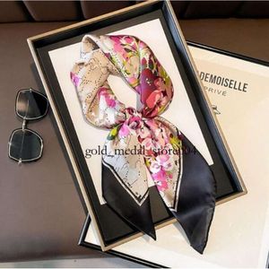 1Style Silk Scarf Head Scarfs For Women Winter Luxurious Scarf High End Classic Letter Pattern Designer Shawl Scarves New Gift Easy To Match Soft Touch Above 876