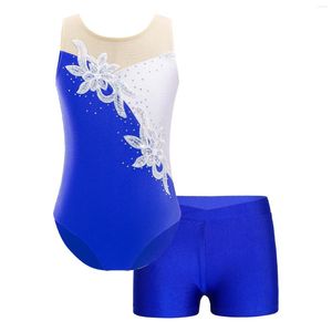 Scene Wear Kids Girls Ballet Dance Costumes Figur Skating Dancewear Glittery paljetter Rhinestones Prydd Gymnastik Leotard med shorts