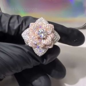 Anello da campionato placcato in oro rosa con diamante VVS Moissanite su misura per uso aziendale