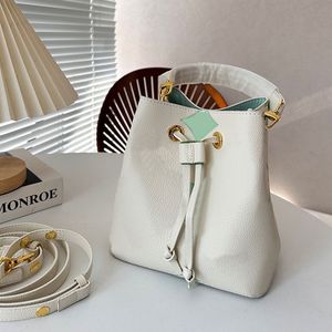 Luis Vuittons hink lvse lvity louiseviutionbag toppkvalitet väska på väska ny designer handväska modekudde väska kvinnor crossbody väska