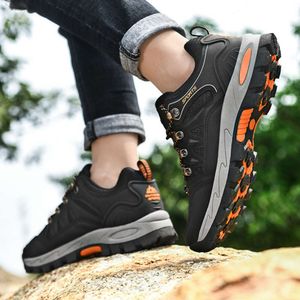 Large size mens hiking shoes mens and womens outdoor shoes spring and autumn new off-road mountain climbing sports tourism and hiking shoes