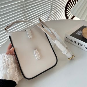 Barn Luxurys handväskor med Box Mini Phone Bag designer Kvinna Nya små Crossbody väskor svart vit axelväska mynt telefoner nycklar handväska barn söta kors kroppspåsar