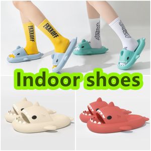 Hot sale Designer shark slippers summer sliders men women rainbow slides pink blue grey memory sandals soft thick cushion slipper cloud slide indoor eur36-47