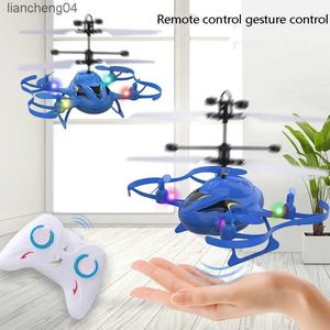 Aeronave elétrica / RC Mini helicóptero RC colorido com detecção de gestos de luz Controle infravermelho portátil pairando Drones de indução Brinquedos de voo Presente