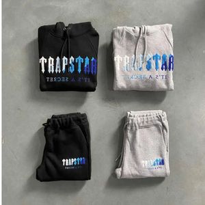 Herrspårar Män designer Trapstar ActiveWear Hoodie Chenille Set Ice Flavors 2.0 Edition Top Quality Embroidered Motion 2024 Classic