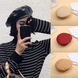 Berets skórzana czapka beret francuska artysta francuska czapka streetwear żeńska solidne eleganckie ubrania imprezowe akcesoria