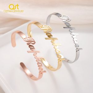 Armband anpassade armband med namn personaliserade namn rostfritt stål Bangle Gold Silver Rose Gold minimalistiska armbandsmycken för henne