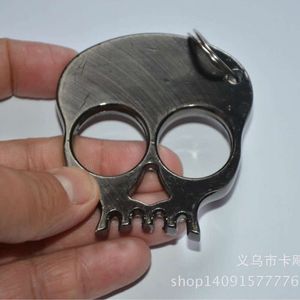 Head Outdoor Titanium Ring, Alloy Ghost Hand Self-Defense Finger Buckle, Broken Window Survival Hammer Keychain 180181