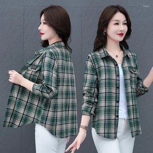 Kvinnors blusar 2024Spring Autumn Shirt medelålders Mors yttre kostym Klassisk Plaid Jacket Loose Age-reducerande Coat Ladies Tide Top