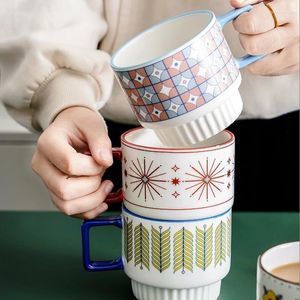 Muggar nordiska keramiska mugg mjölk kaffe stapling te cup frukost kreativa hushåll vatten koppar kort med handtag 4 stil