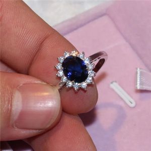 Ringar Princess Diana William Kate Middletons 3CT Blue Sapphire -förlovningsringar Finger Luxury 925 Sterling Silver Rings for Women