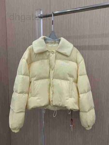 Mulheres Down Parkas designer marca pequeno e cremoso amarelo Miu curto grosso pão jaqueta, doce idade reduzindo coreano versátil quente jaqueta a9eh