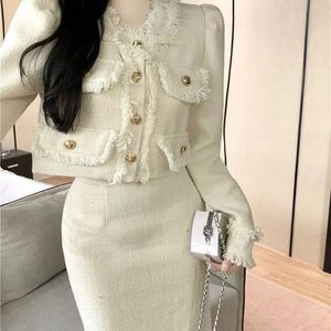 Womens Autumn Winter Small Spragrance Style Short Tassel Blazer Hip Maxi Skirt Set Vintage TwoD Twopiece Sets 240219