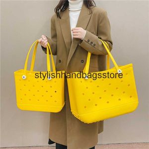 Strandpåsar stora beac trendiga damer Soulder Bag Candy Color Eva Tote Bog One Side Oles Oliday Work Urban WaterproofH24221