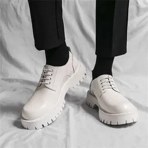 Klänningskor brudgummen tjocka klackade stövlar för män modeller formella sneakers sport topp lyx Vietnam skoess högkvalitativ