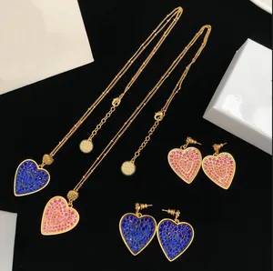 Beauty Head Blue Love Full Diamond Women Necklace Earrings Simple Peach Heart Pendant Fashion SBanshee ense Luxury Sweater Chain Designer Jewelry Gifts XMS8P01