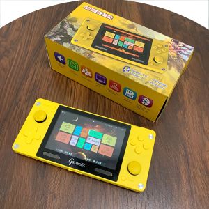 Players New A380 Game Console Children's Retro Mini Handheld Joystick Game Console 4.0 inch HD IPS Screen 3600+ Games Children's Gifts