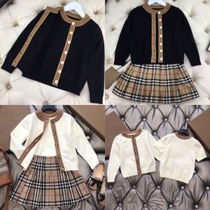 Kids Casual Autumn Spring Set Clothes Designer Girls Baby Set Shorts Girl Long Sleeved Cardigan Pleated kjol 100-160 V8XR#