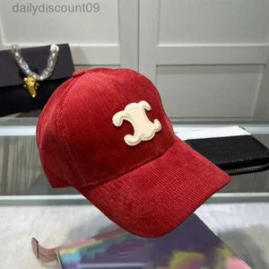 Winter Ball Caps Corduroy Big Letters Embriodery Baseball Cap for Mens Women Designer Hats Fashion Street Hat Beanies 3 Colors AB74