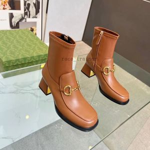 Letter klamra na wysokim obcasie buty kostki końskie buty pełne skórzane stóp dookoła bokowe bok blok buty mody damskie buty luksusowe designerskie botki 35-42 1.25 04