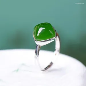 Anelli a grappolo intarsiato in argento naturale con un rombo geometrico verde giada per le donne in gioielli con anello di fidanzamento in stile cinese minimalista