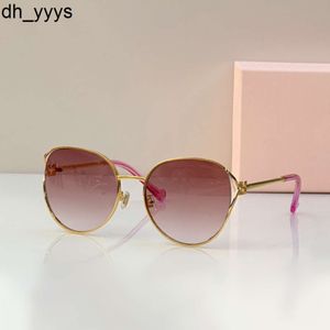 Óculos de sol Miui redondos óculos de sol miumius femininos Silhueta cateye sutil Sofisticação moderna Novo estilo europeu americano delicadeza óculos lente rosa chiristmas