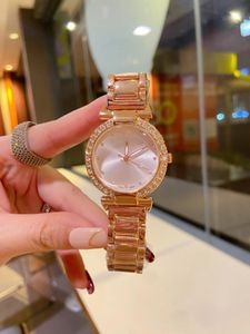 2024 Luxury fashion women watches Top brands Automatic watches Deluxe Diamond watches Designer watches J Gold Watch Chain Waterproof higher end style