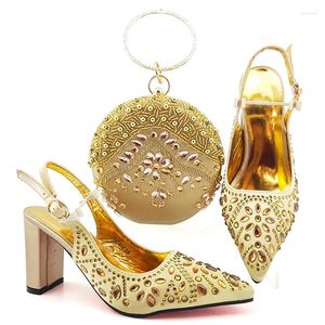 Klädskor toppförsäljning guldkvinnor pumpar med fin kristallstil dekoration afrikansk match handväska set md012 häl 9cm